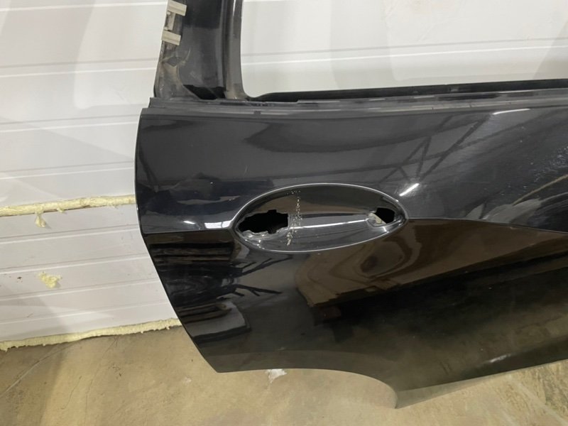 Дверь задняя правая