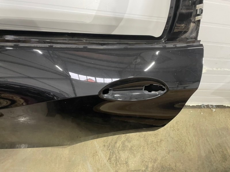 Дверь задняя левая