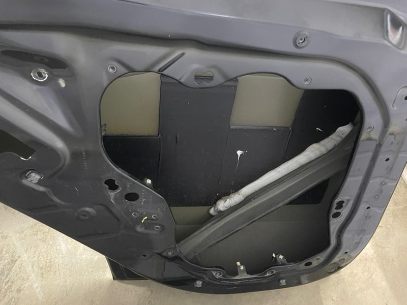 Дверь задняя левая