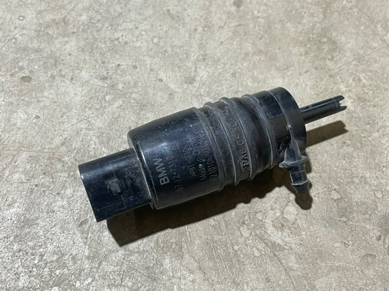 Насос омывателя фар