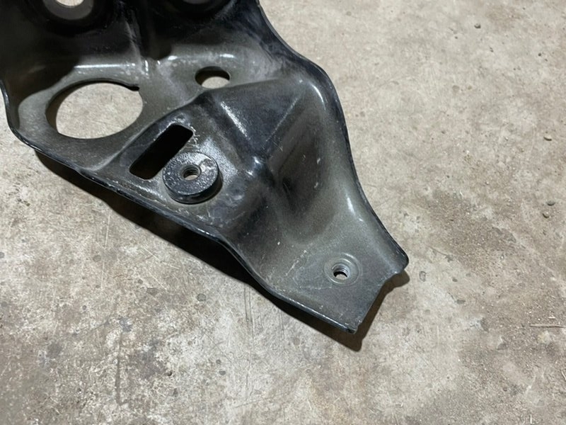 Кронштейн крепления крыла