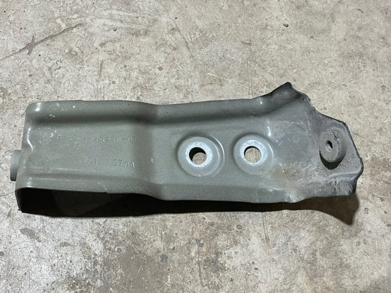 Кронштейн крепления крыла