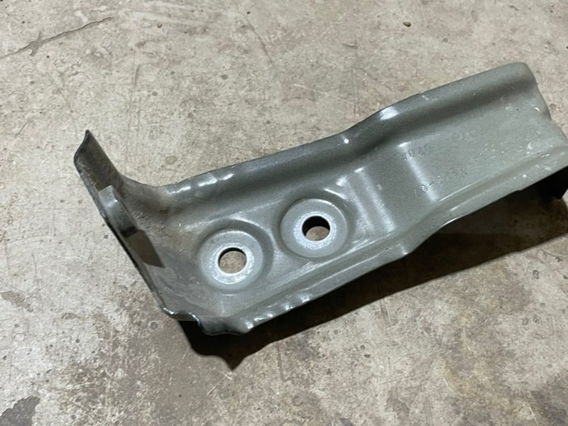 Кронштейн крепления крыла