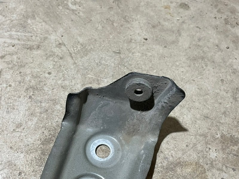 Кронштейн крепления крыла