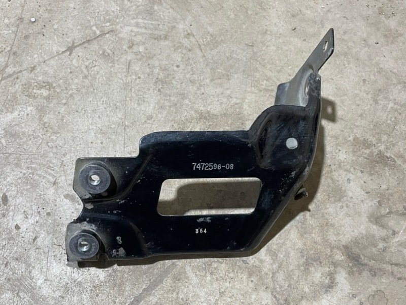 Кронштейн крепления крыла