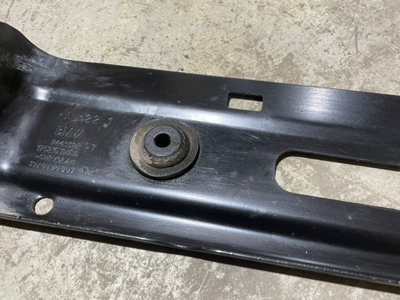 Кронштейн радиатора