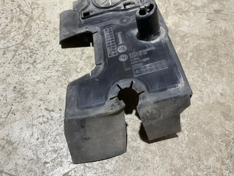 Воздуховод радиатора левый