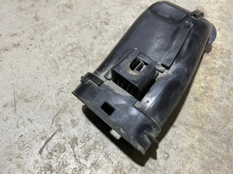 Патрубок воздушного фильтра