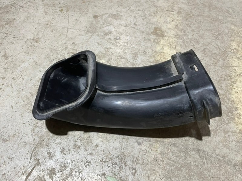 Патрубок воздушного фильтра