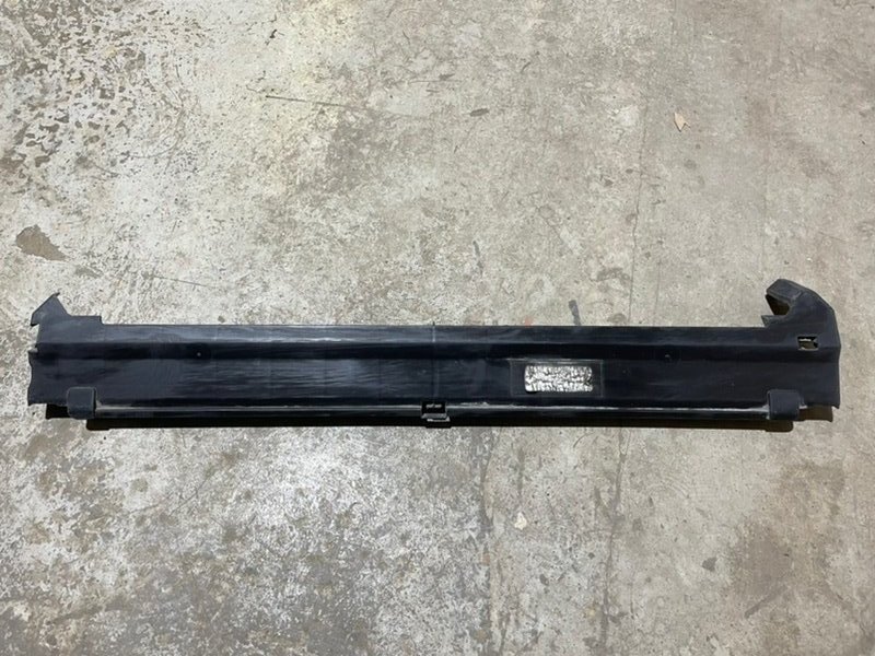 Дефлектор воздушный радиатора