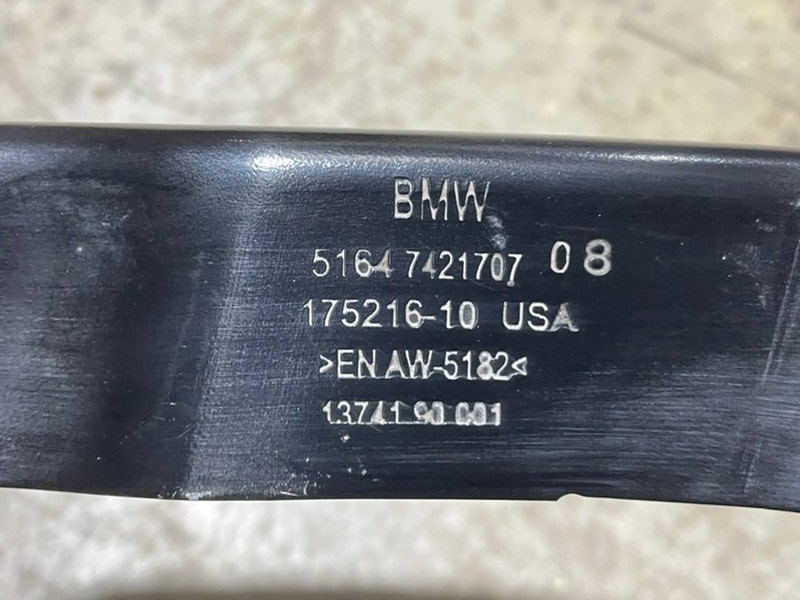 Кронштейн передней панели