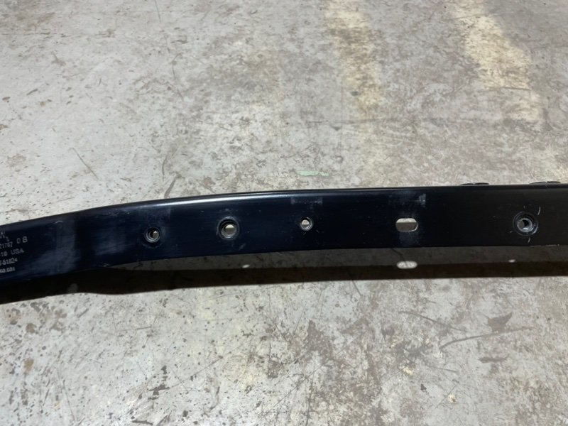 Кронштейн передней панели