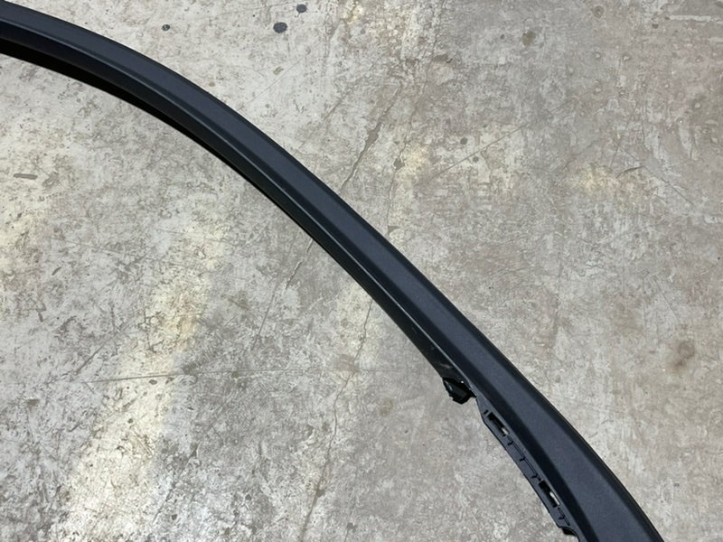 Накладка двери передней левой