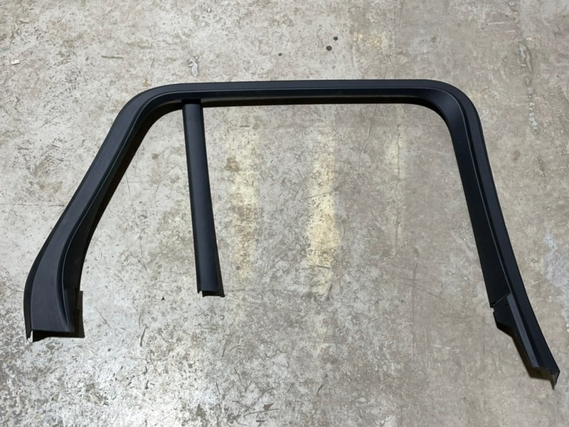 Накладка двери задней левой