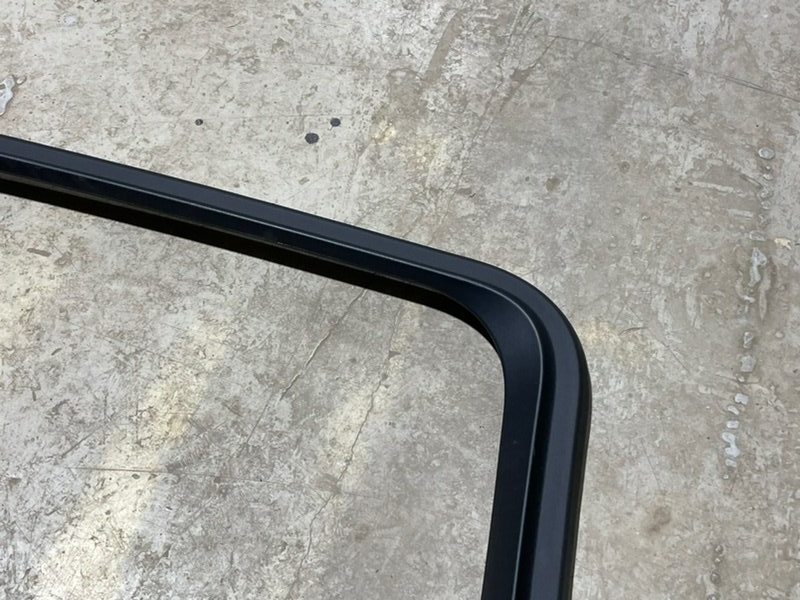 Накладка двери задней левой