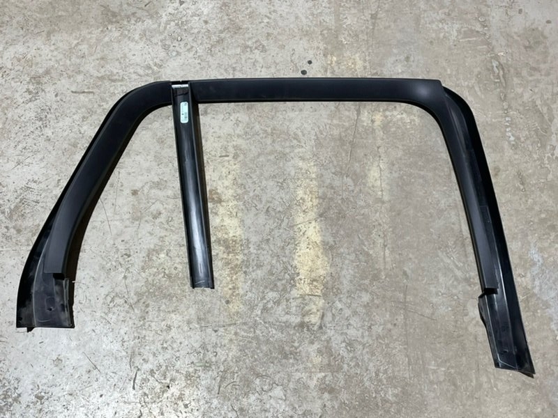 Накладка двери задней правой