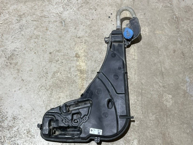 Бачок омывателя лобового стекла