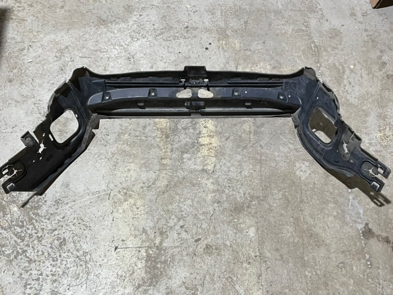 Воздуховод радиатора верхний