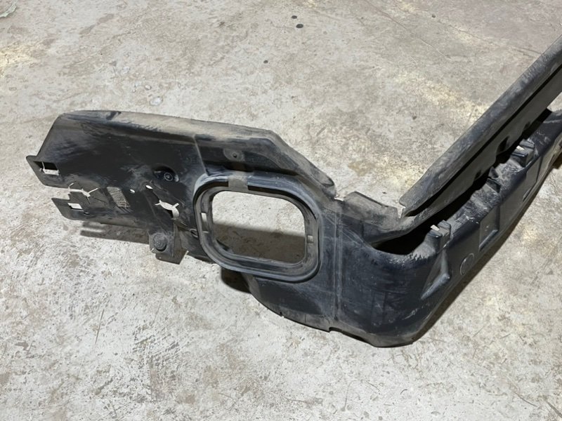 Воздуховод радиатора верхний