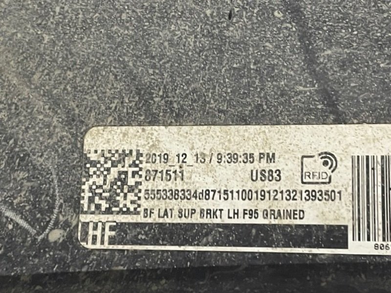 Бампер передний