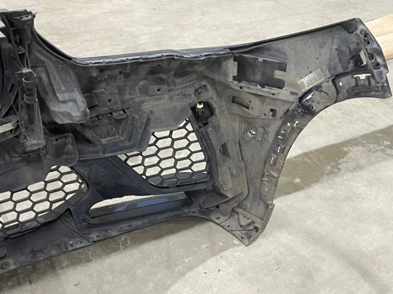 Бампер передний