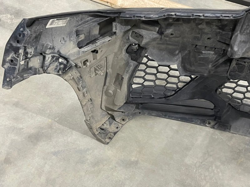 Бампер передний