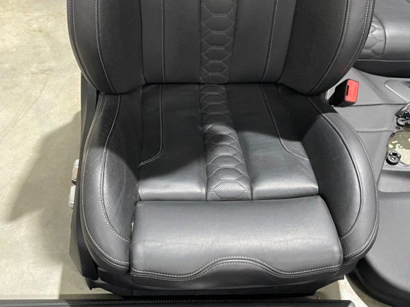 Сиденья комплект