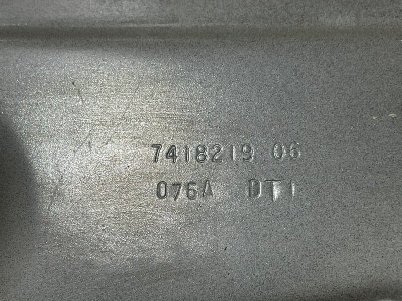 Кронштейн крепления крыла