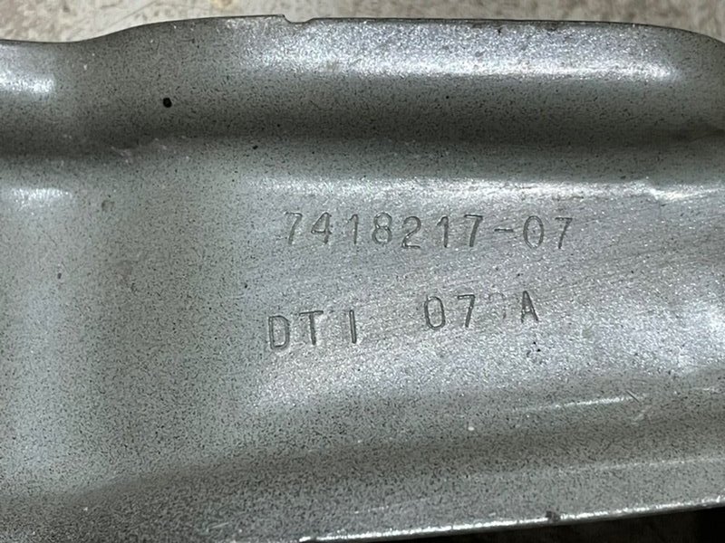 Кронштейн крепления крыла