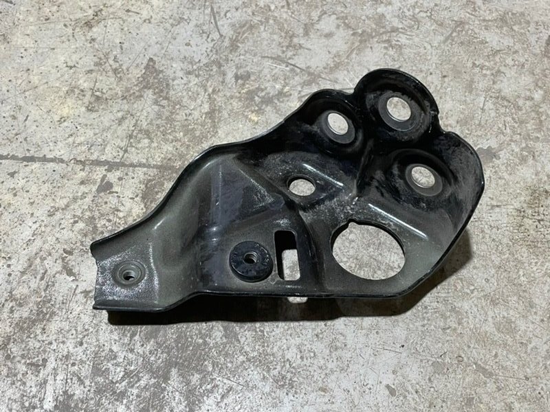 Кронштейн крепления крыла