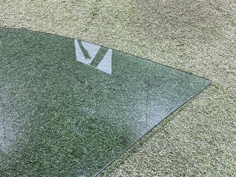 Стекло двери передней левой