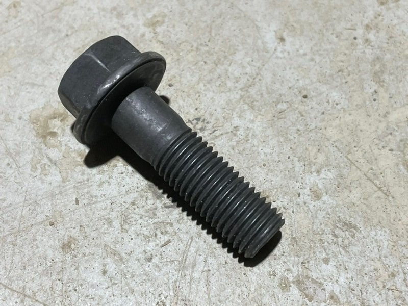 Болт суппорта