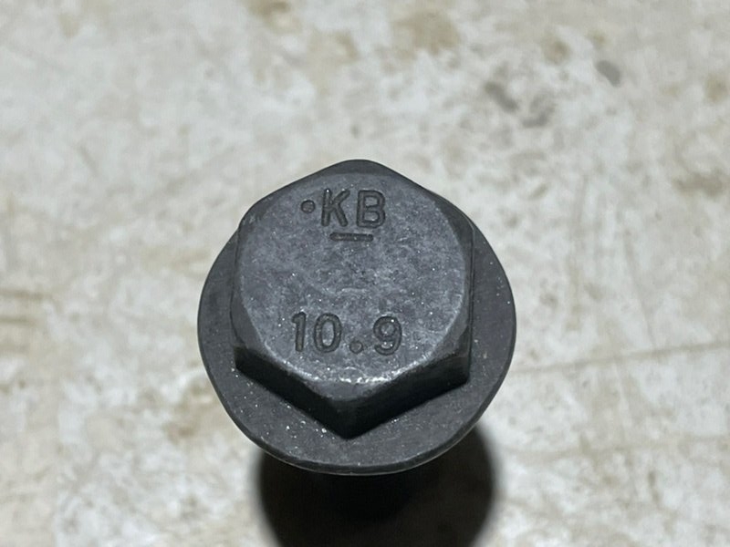 Болт суппорта