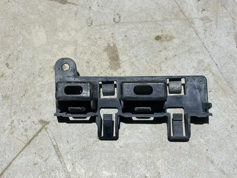 Кронштейн крепления крыла