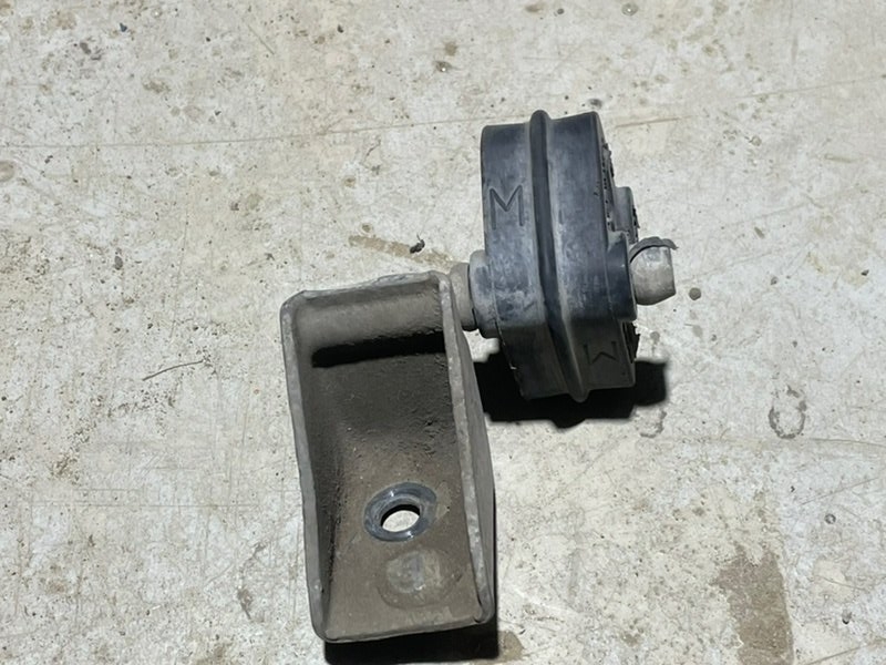 Кронштейн глушителя