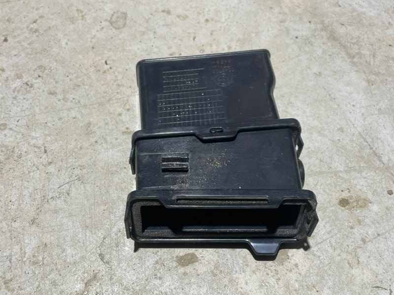 Воздуховод отопителя