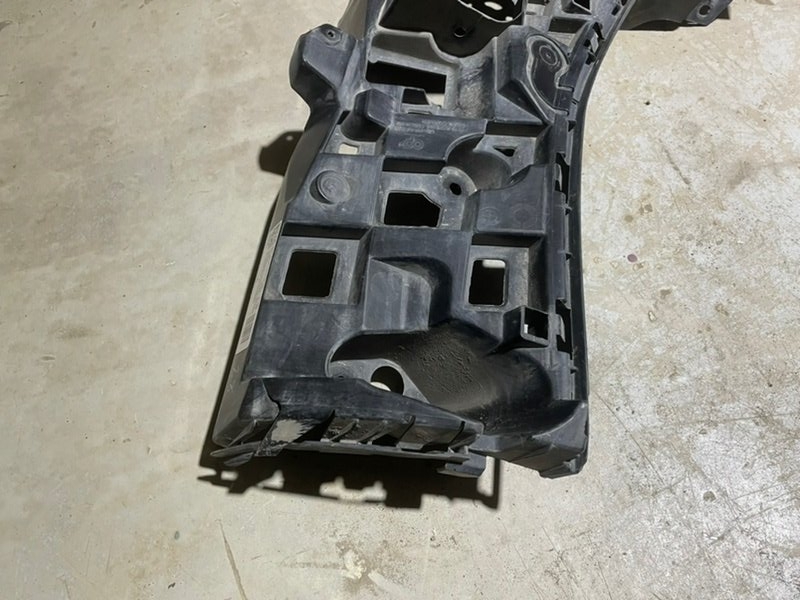 Кронштейн заднего бампера правый