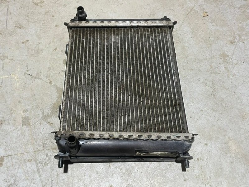 Радиатор охлаждения двигателя дополнительный
