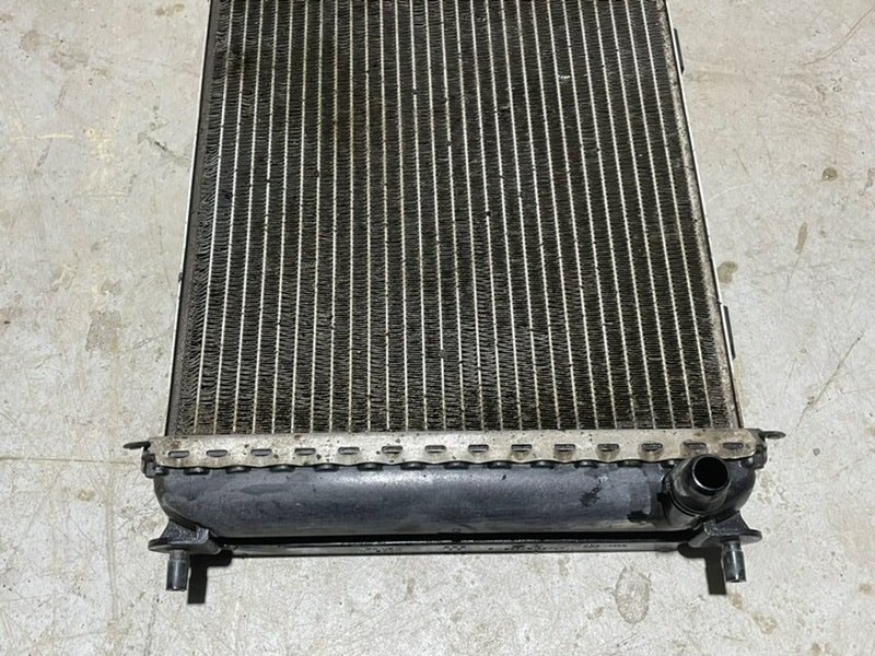 Радиатор охлаждения двигателя дополнительный