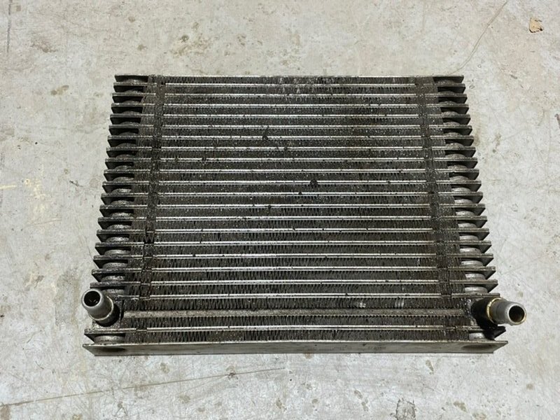 Радиатор охлаждения двигателя дополнительный