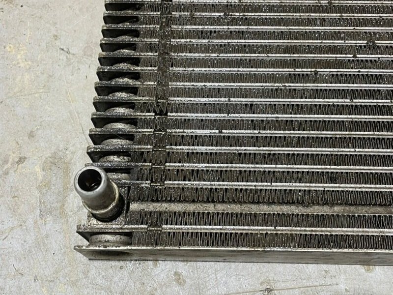 Радиатор охлаждения двигателя дополнительный