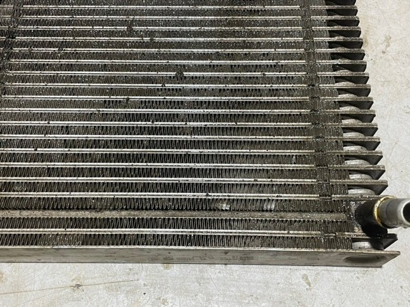 Радиатор охлаждения двигателя дополнительный