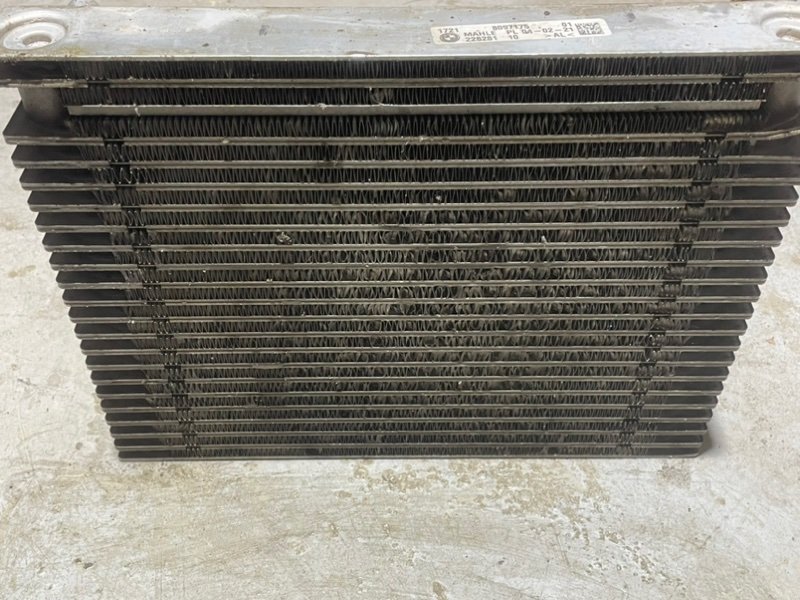 Радиатор охлаждения двигателя дополнительный