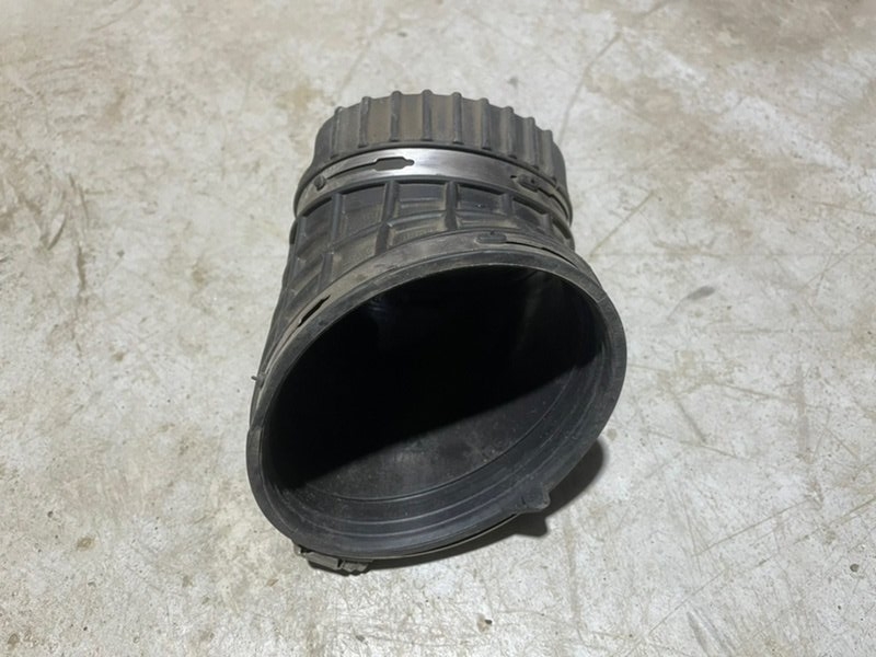 Патрубок воздушного фильтра