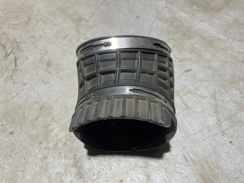 Патрубок воздушного фильтра