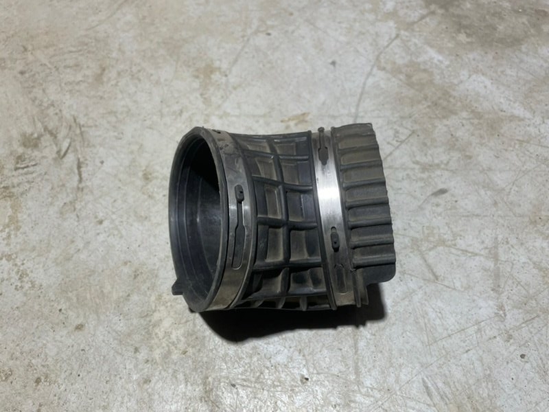 Патрубок воздушного фильтра