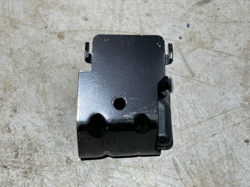 Кронштейн крепежный вспомогательный (разного назначения)