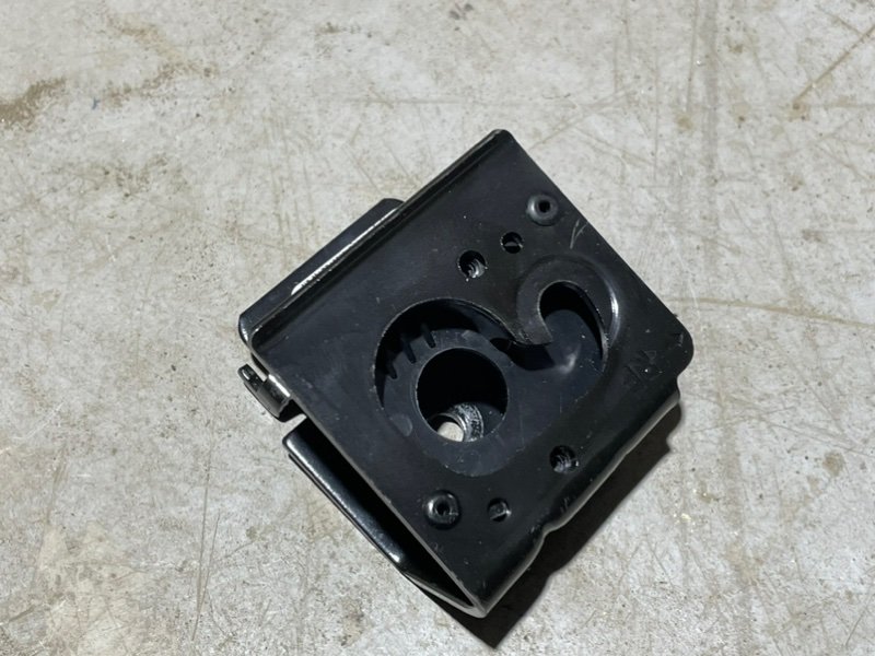 Кронштейн крепежный вспомогательный (разного назначения)