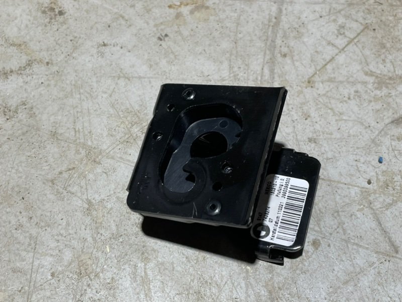 Кронштейн крепежный вспомогательный (разного назначения)