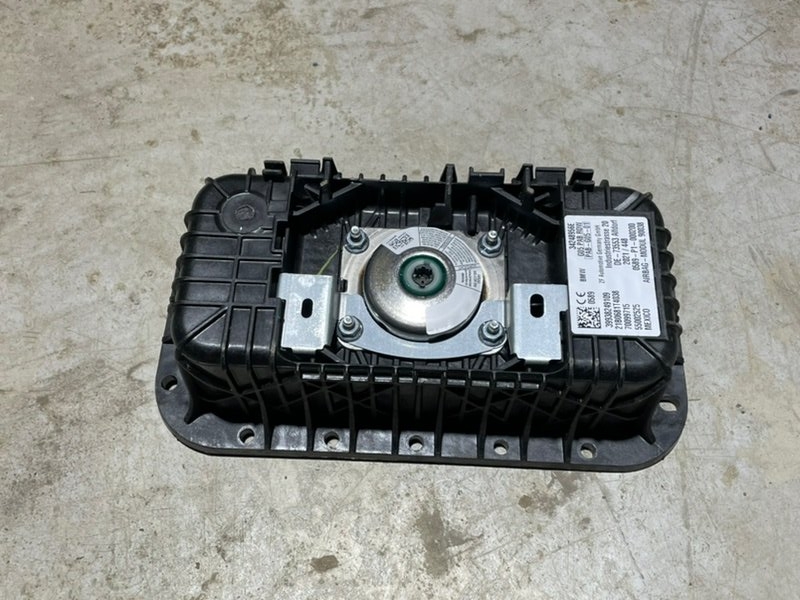 Подушка безопасности пассажирская (в торпедо)